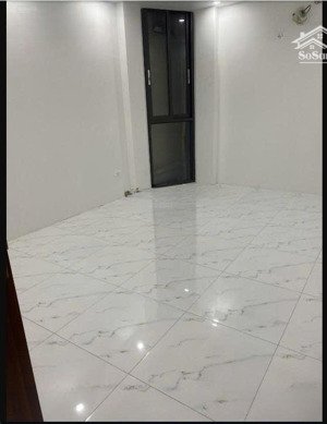 cho thuê từ tầng 1 - 4 (04 tầng) tại toà nhà số 281 phương mai 62m²/tầng thang máy