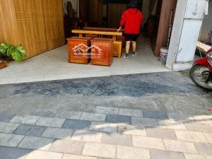 bán nhà mp lạc long quân, tây hồ. đối diện lotte. công viên nước hồ tây. 85 tỷ