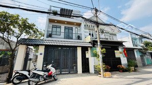 biệt thự mini 2 lầu sân vườn cây trái 1 sẹc trần văn mười