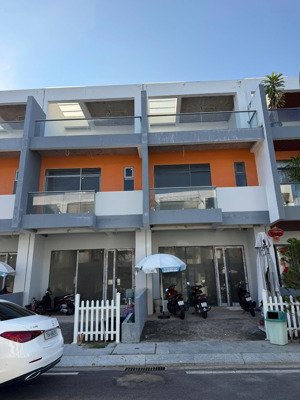 bán căn nhà 3 tầng liền kề gói 8 kđt mỹ gia