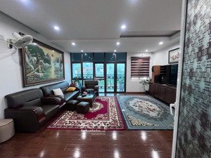 gấp bán nhà hoàng quốc việt kéo dài 5 tầng mt 5m giá cực tốt chỉ hơn 15 tỷ, không quy hoạch