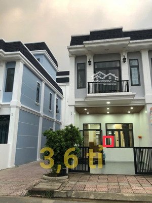 bán căn góc kđt the sol 127m2 tại cần giuộc, long an. giá 3tỷ6 (thương lượng) lh: ngân