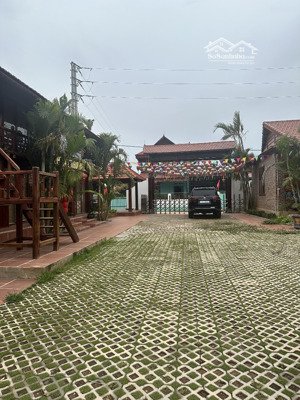 gia đình càn bán lô đất sổ đỏ 150m2 giá chỉ 920tr trung tâm thị trấn chũ