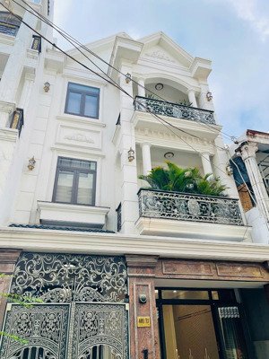 nhà full nội thất_hẻm thông 8m--lê văn thọ phường 9 (có thang máy): 6x13m 3 lầu-- 4 phòng ngủ--5wc