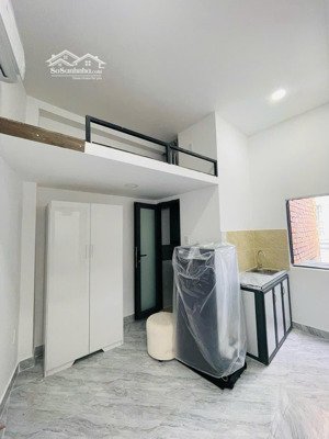 chính chủ cho thuê căn duplex cửa sổ trời full nội thất ngay phố ẩm thực phan xích long phú nhuận