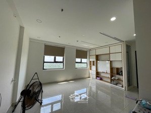 chuyển nhượng căn 2pn2wc 55m tầng trung view đẹp saigon intela