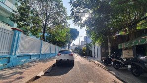 quỹ đất lớn hiếm có giữa lòng quận 10 giảm ngay 5 tỷ, mt đường hoà hưng (13m x 25m). giá 60 tỷ