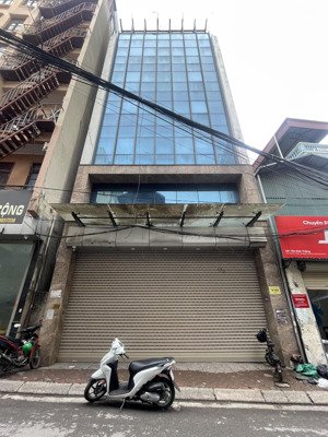 tầm tiền 100 tỷ có toà văn phòng trung tâm đống đa, gần 2000m2 sàn, mặt tiền 9m.