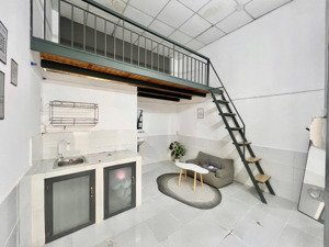 phòng cho thuê có gác rộng thoáng ngay công viên gia định