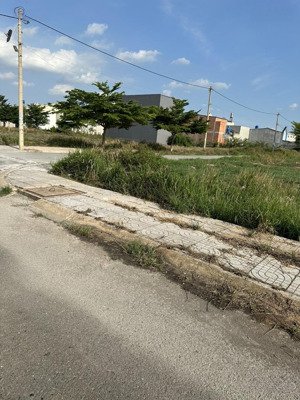 bán lô đất đường bn16 khu dân cư mỹ hạnh hoàng giá 4,5mx28m giá 1 tỷ 450tr lh: 