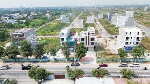 tôi cần bán lô đất đối diện công viên 1,3 tỷ đông bình dương