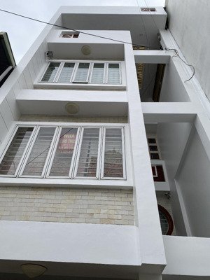 nhà riêng mặt phố hải phòng xây kiên cố cho thuê làm văn phòng hoặc nhà ở