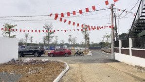 100m fun ont, lô góc hai mặt tiền, viu hồ tại phú cát hà nội ( bám trục chính kinh doanh)