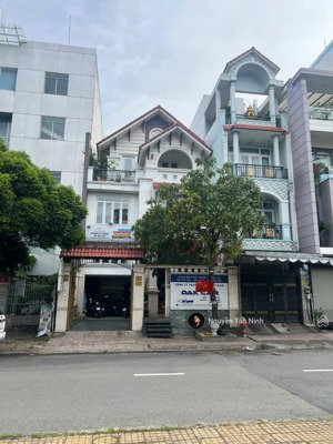 mặt tiền kinh doanh đường lê thúc hoạch, đối diện trường trần phú. (dt: 8x21m 4 tầng). giá: 29.9 tỷ