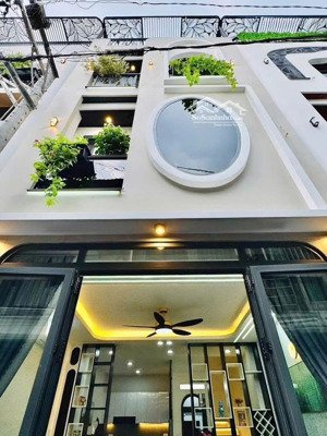 hạ giá sâu 300tr bán gấp nhà lê quang định bình thạnh, dt 36m2, hẻm xe hơi, sổ hồng riêng