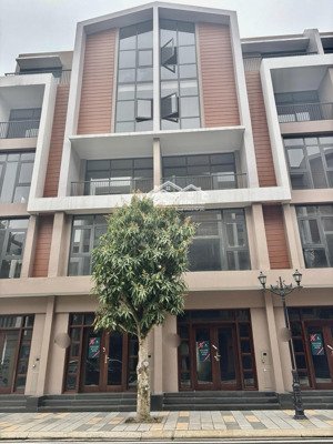 duy nhất căn liền kề ánh dương, diện tích 56m, giá rẻ nhất chỉ 7.9 tỷ chính chủ. lh 