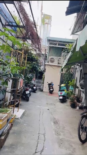 hẻm 457/ cách mạng tháng 8 q10 ,80m2 giá 8,9 tỷ tl