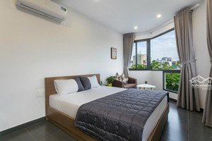 cho thuê ch cao cấp view bờ kè trường sa - full nt - giáp q1, q3