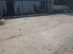 cần cho thuê cái xưởng mặt tiền đường hồ học lãm 5000m2 xưởng 3200m2. còn lại sân