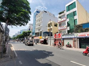 mặt tiền giá hẻm! mt đào duy anh, p9 - (4 x 17m) vuông vức - kc: 4 tầng (5 pn) - chỉ 17,5 tỷ còn tl