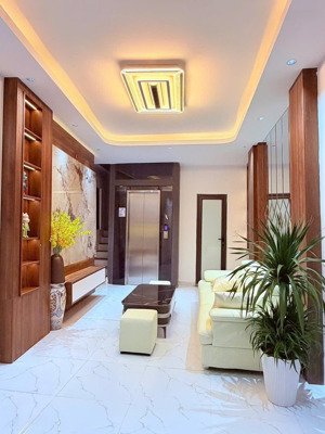 nhà riêng tại thái thịnh, 9,45 tỷ, 32m2, giá siêu hời hot!