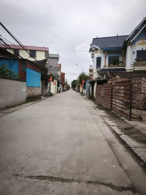 62m2 yên mỹ ô tô 7 chỗ thông tứ tung 2 mặt ngõ gần dt200 dt382 chỉ 1.62 tỷ