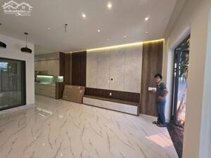 Bán nhà C4 đẹp MT Dương Tử Giang, cách sông 90m, Nam Việt Á, Ngũ Hành Sơn, Đà Nẵng