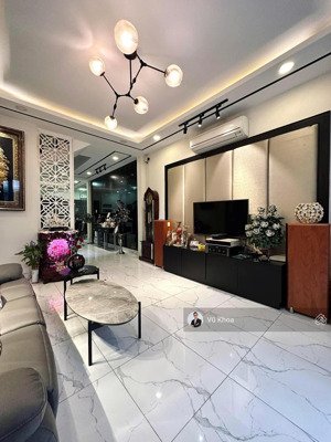 vào ở ngay! khu vip hai bà trưng, tân định, q1 - dt: 4x17m, vuông vức (sẵn 3 tầng) chỉ 19 tỷ tl