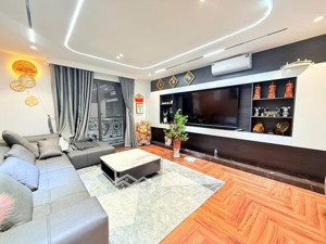 bán nhà xuân đỉnh 40m x 7 tầng ô tô đỗ cửa , 10m ra mặt phố , trước nhà siêu thoáng giá 10 tỷ