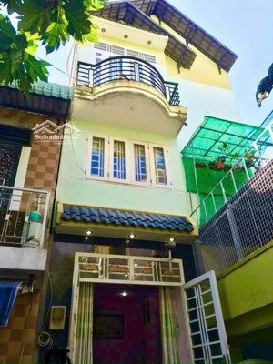 nhà 3 tầng gần chợ thủ đức, trung tâm linh chiểu chỉ 3.5 tỷ