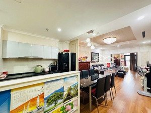 căn hộ cao cấp royal city - không gian sống đẳng cấp - 125m2 - 17,x tỷ - 3pn - slot oto