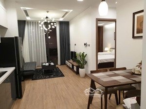 chủ nhà gửi bán căn hộ 76m2 2pn 2vs chung cư vinhomes metropolis,tầng đẹp view thoáng ,sổ lâu dài