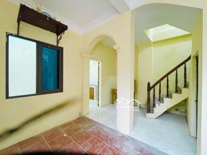 bán nhà riêng hồ tùng mậu - dt 42.4m2 - lô góc 2 mặt tiền - gần phố - 8.x tỷ