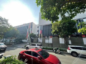 17,9 tỷ hàng hiếm duy nhất 1 căn nhà phố vạn phúc city - - dt: 85m² (5x 17) 5 tầng