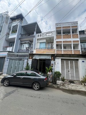 bán gấp nhà riêng 6 tỷ, mặt tiền đường gò cát ,thanh phố thủ đức ,tphcm