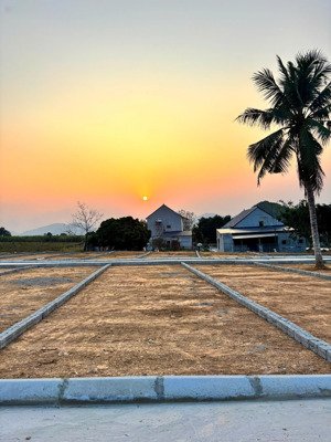 bán đất tại quốc lộ 217b, 190 triệu, 105m2, mặt tiền 5.5m, view đẹp