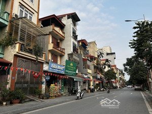 cho thuê nhà riêng mặt đường kinh doanh, vỉa hè oto tránh. ngọc thuỵ, dt: 55m2, 4 tầng, 14tr/tháng.