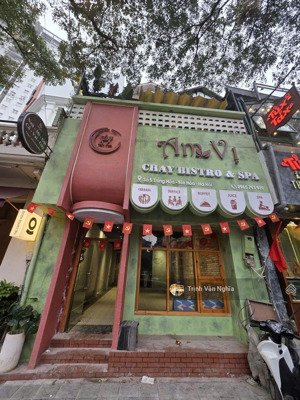 cho thuê nhà mặt phố trung hòa, 150m2 x 5 tầng, mặt tiền 5.5m, giá thuê 90 triệu