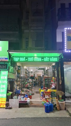 cho thuê mặt bằng kinh doanh đắc địa ngã 3 pháo đài láng phù hợp dược phẩm, thời trang