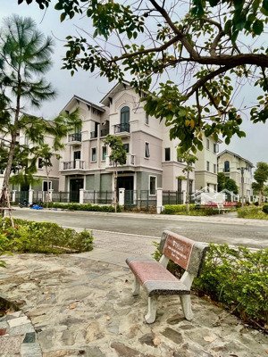 bán biệt thự song lập 135m sổ hồng lâu dài giá tốt hiếm có