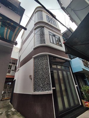 nhà xinh dương quảng hàm 36m2 chỉ 1,8 tỷ