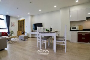 căn hộ siêu đẹp, 2pn, có ban công thoáng rộng, nội thất hiện đại phố kim mã thượng