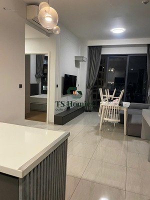 trống sẵn 2 phòng ngủ 72m2, không gián thoáng, nội thất đầy đủ. giá 42 triệu, tại q2 thảo điền