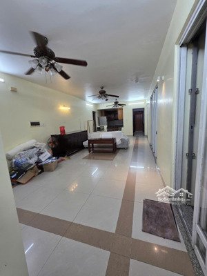 cần bán penhouse thái an 2 3 phòng ngú lớn và 2 phòng nhỏ 3 toille có sân vườn rộng 8,1ty