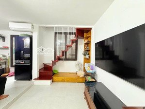 lô góc 20m ra ô tô, dt 24m2*5t, mt 4m, cực nông 50m ra mp, chào 5 tỷ