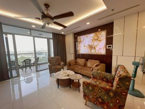 cần bán căn hộ 4pn 188m2 khu park, sẵn sổ hồng, căn góc view sông, giá 33 tỷ bao hết thương lượng