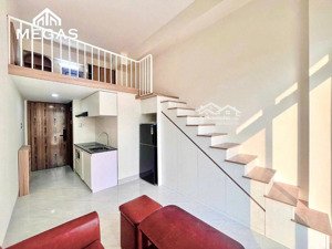 chdv ban công - full nội thất - khu cafe - sảnh chờ nằm ngay ngã tư thủ đức