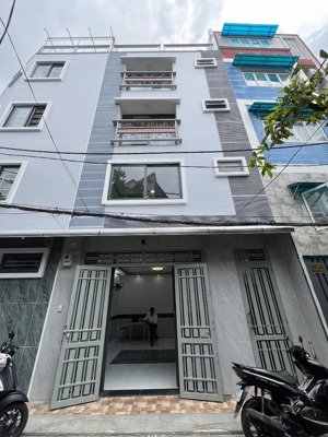 siêu phẩm phú nhuận nhà mới 5 tầng hẻm xe hơi thông