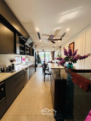 bán nhà 8 tầng, thang máy ngõ 283 đội cấn, ba đình, cực phẩm để ở và khai thác dòng tiền ổn định