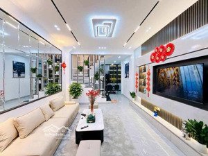 có 1 không 2! trường chinh nhà siêu đẹp, ở luôn ngõ trước nhà rộng , thoáng, 50m ra ô tô, 43m2*5t